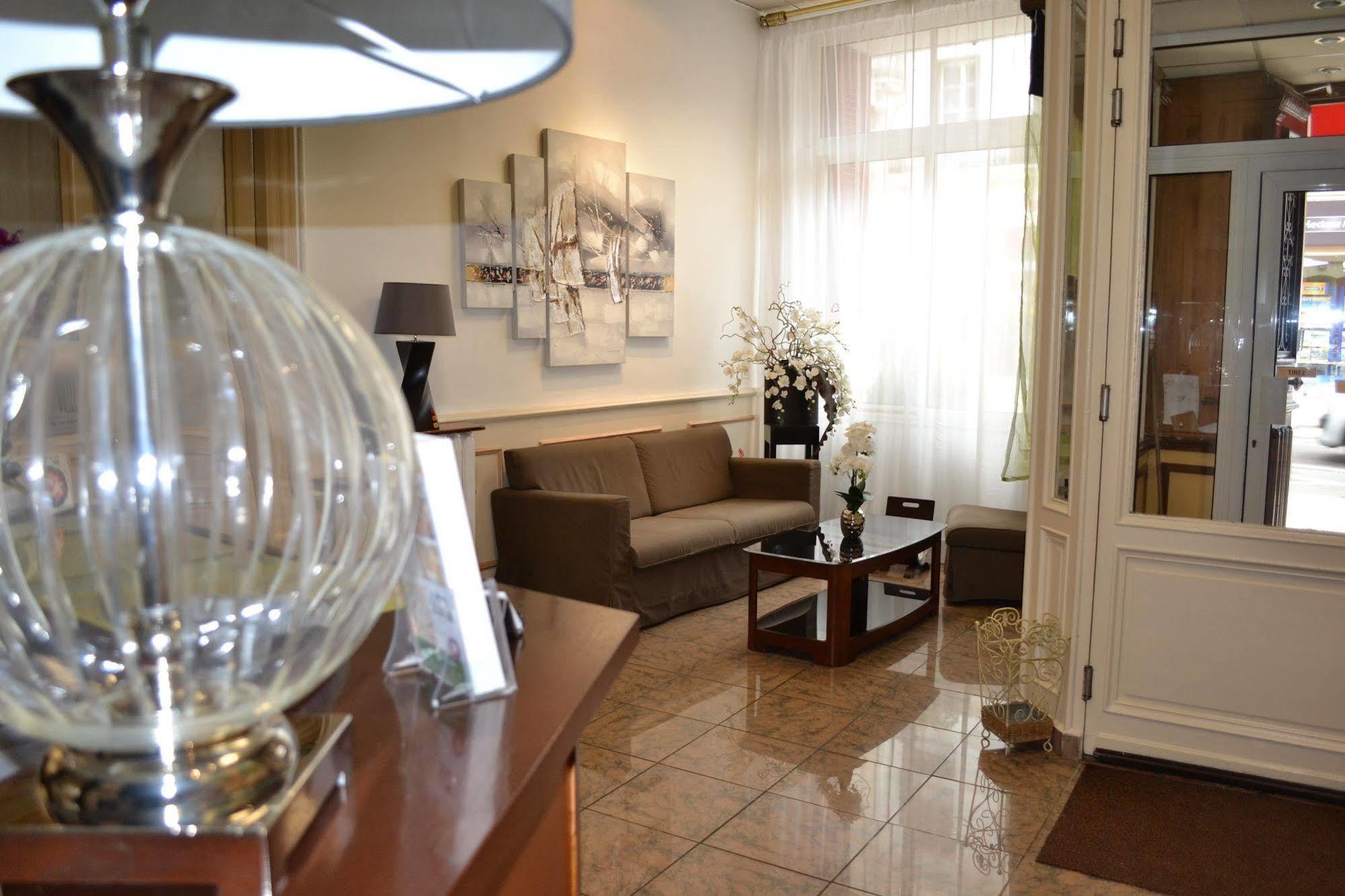 Hotel D'Angleterre, Salon-De-Provence Buitenkant foto