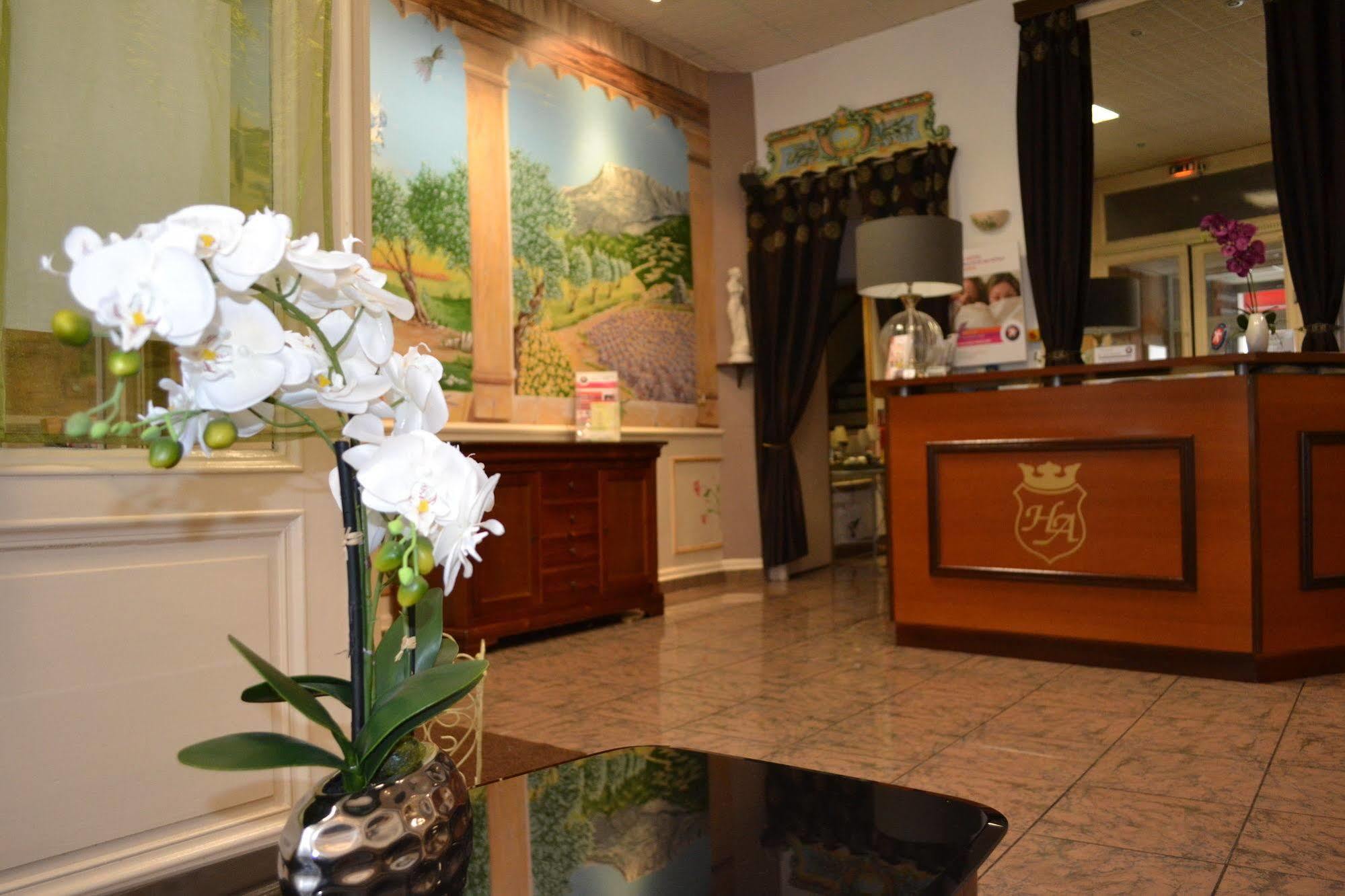 Hotel D'Angleterre, Salon-De-Provence Buitenkant foto